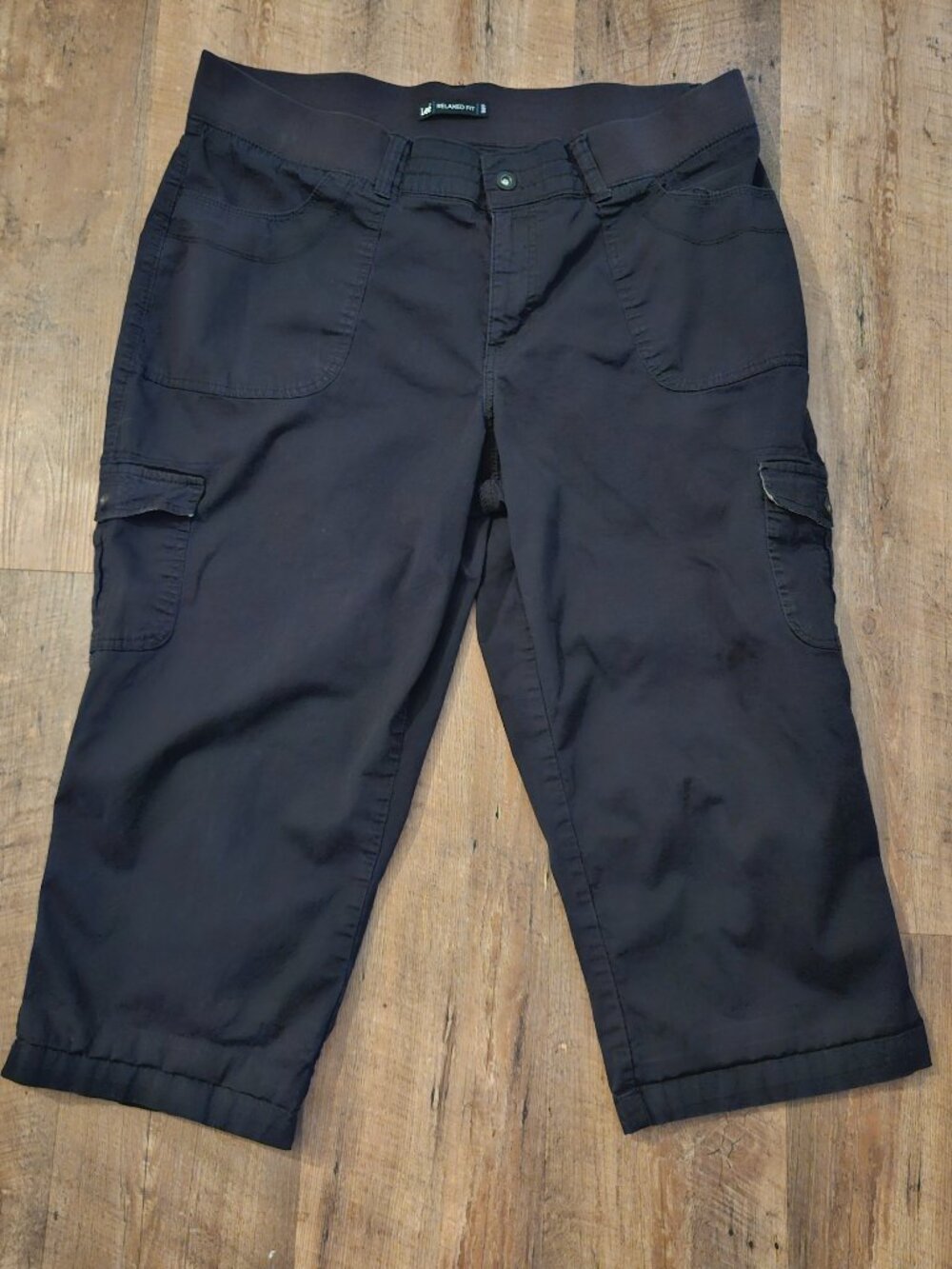 Lee Relaxed Fit Black Cargo Capri Pants Women's Size 18W Casual